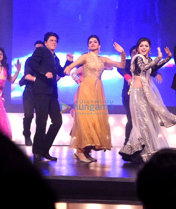 shahrukh deepika promote chennai express on madhubala ek ishq ek junoon 6