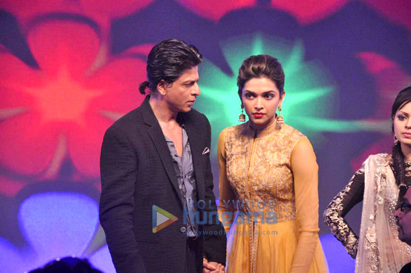 shahrukh deepika promote chennai express on madhubala ek ishq ek junoon 10