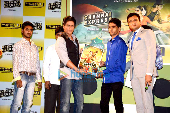 shahrukh promotes chennai express in association with western union 2