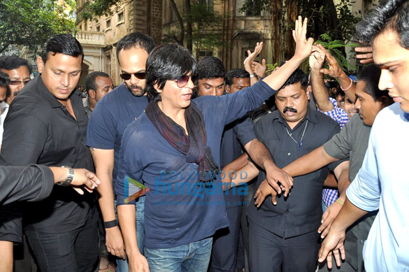 shahrukh khan promotes chennai express at new excelsior 13