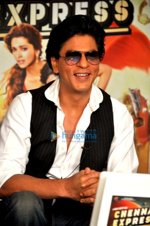 shahrukh rohit shettys facebook chat for chennai express 5