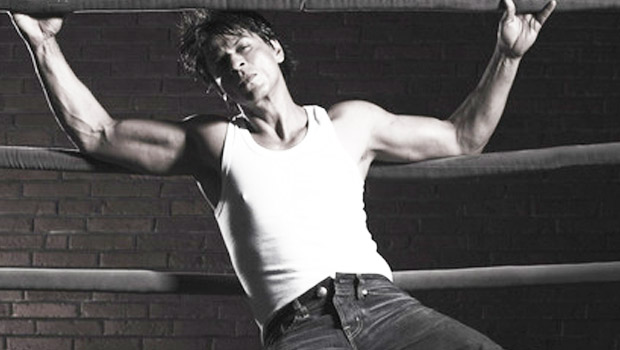 Follow Shahrukh Khan On Twitter By Giving A Missed Call