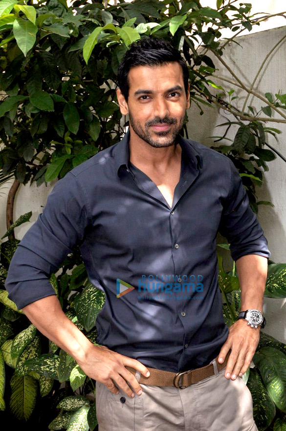 john abraham promotes madras cafe 6