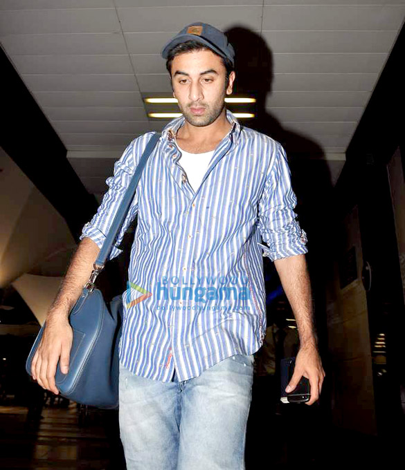 ranbir kapoor snapped arriving at the airport 3