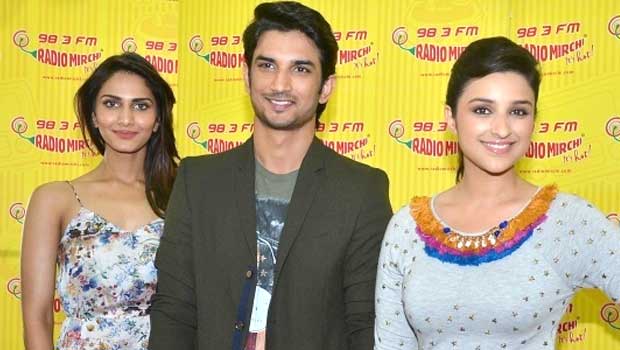 ‘Shuddh Desi Romance’ Team At ‘98.3 Radio Mirchi FM’ Studio