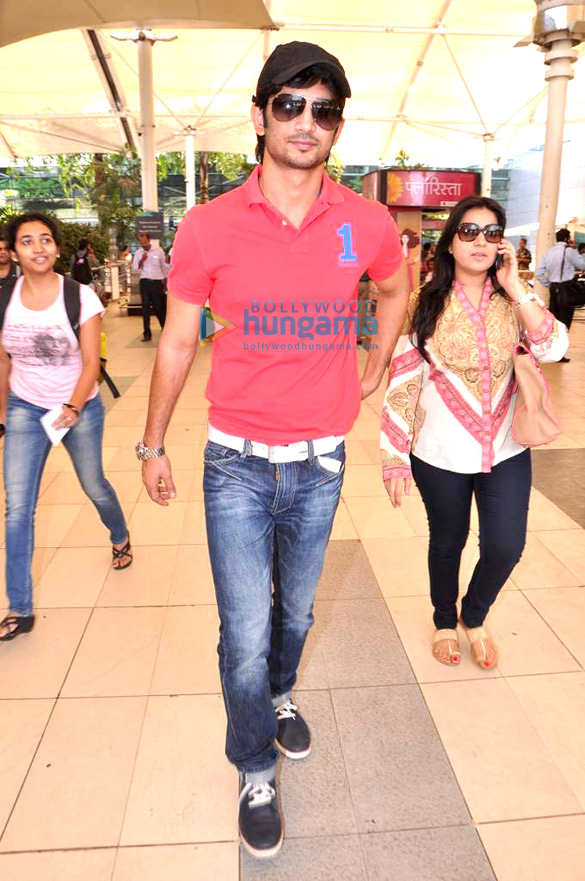 sushant singh rajput arrives from ahmedabad 4
