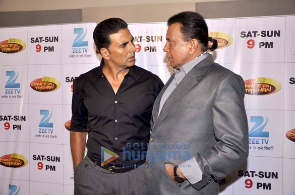 akshay promotes boss on the sets of dance ka tashan 9