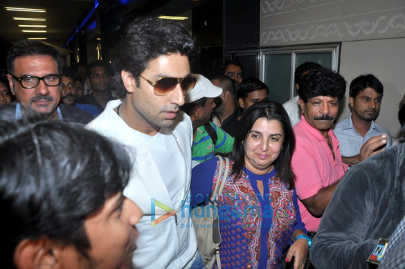 star casts of happy new year return from dubai schedule 5