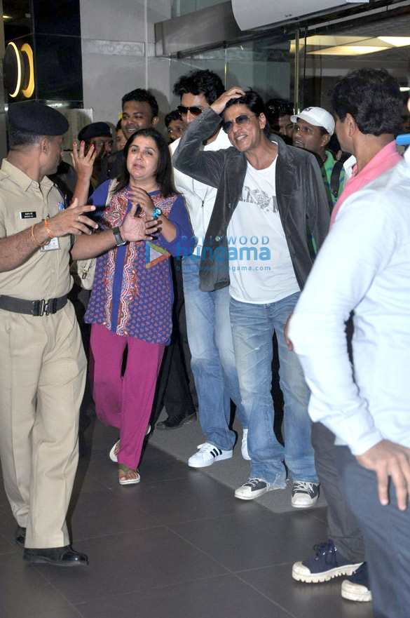 star casts of happy new year return from dubai schedule 4