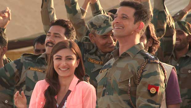 Title Song (War Chhod Naa Yaar) Title Song (War Chhod Naa Yaar)