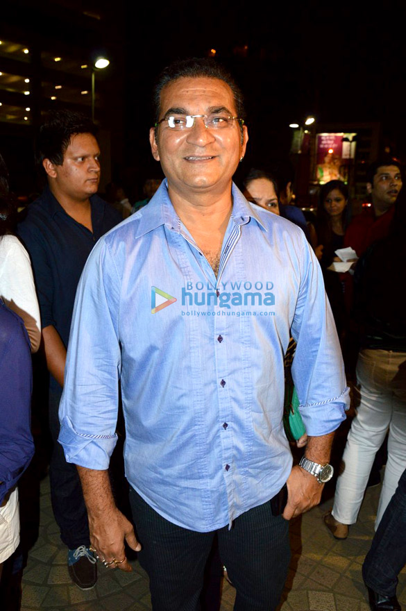special screening of besharam 14