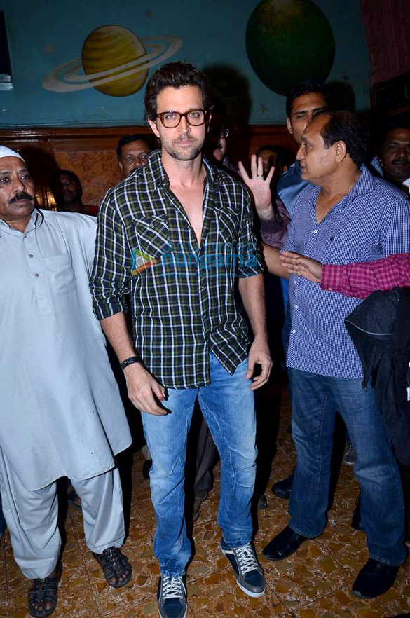 hrithik promotes krrish 3 at gaiety 3