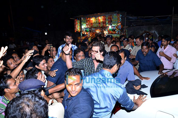 hrithik promotes krrish 3 at gaiety 8