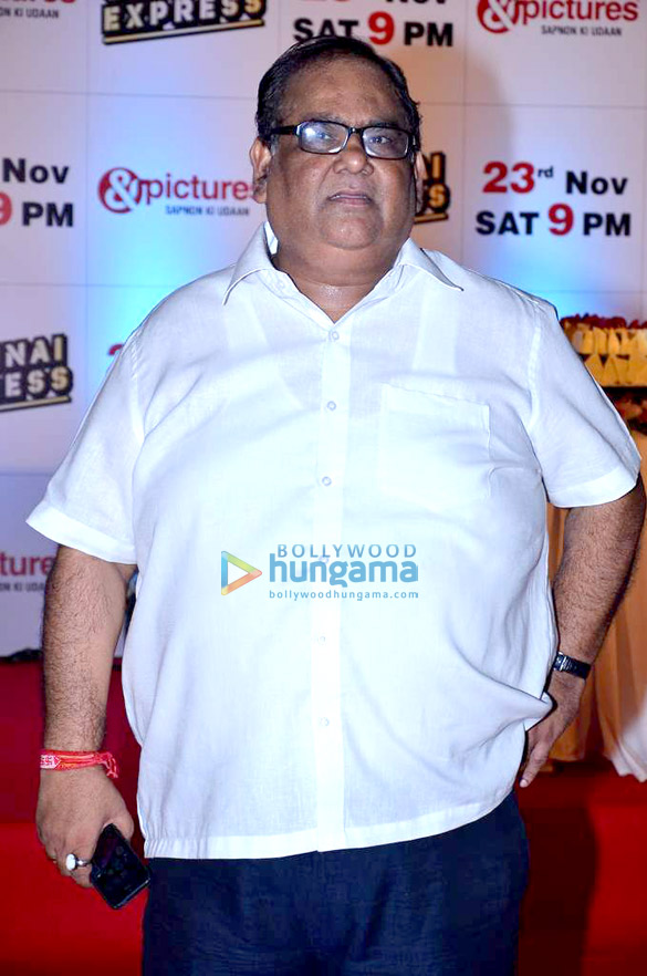 zee tv hosts success bash of chennai express 21
