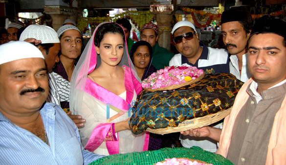 kangna ranaut visits ajmer sharif for rajjo 3
