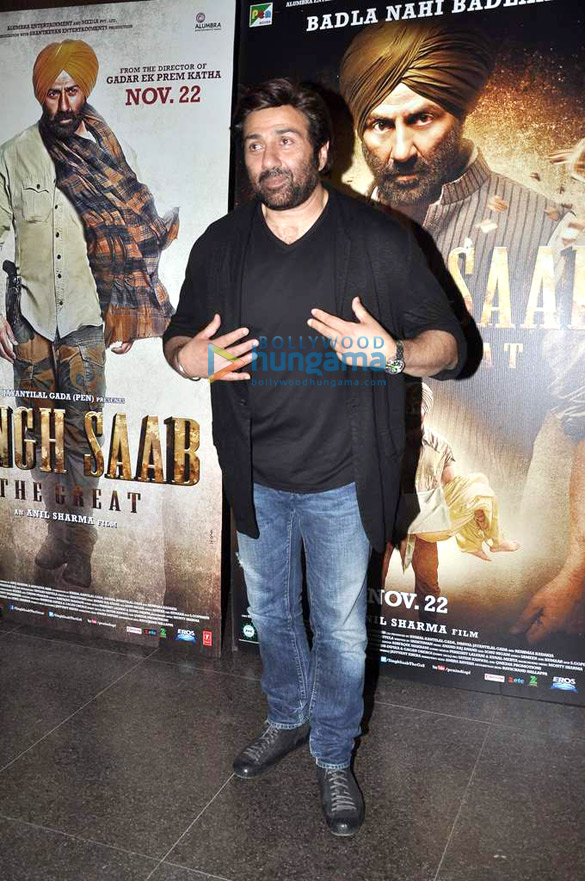 special screening of singh saab the great 7