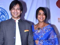 Vivek Oberoi-Prateik Pay Tribute To 26/11 Victims