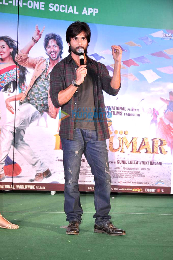 shahid sonakshi at the promotion of r rajkumar 8