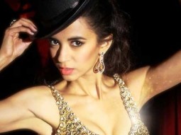 Saba Azad Performs On ‘Dhoom Machale’ Anthem