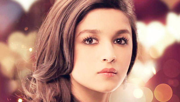 Alia Bhatt Invites Her Fans For Bollywood Hungama Meet-N-Greet