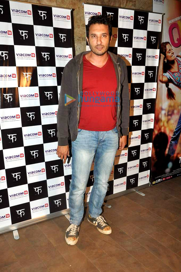 deepika soha at the special screening of queen 11