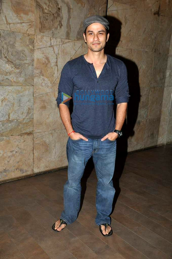 deepika soha at the special screening of queen 9