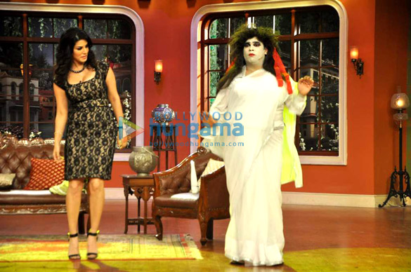 sunny leone ekta kapoor promote ragini mms 2 on comedy night with kapil 9