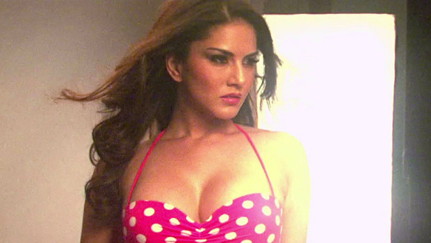 Making Of Hot ‘Ragini MMS 2’ Poster