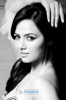 Celebrity Photo Of Sana Khan