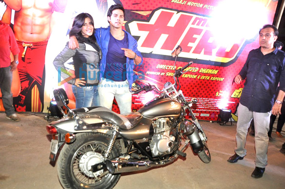 varun takes ekta for a bike ride to promote main tera hero 7