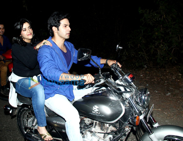 varun takes ekta for a bike ride to promote main tera hero 18