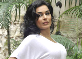 Court orders case against Meera for alleged sex tape