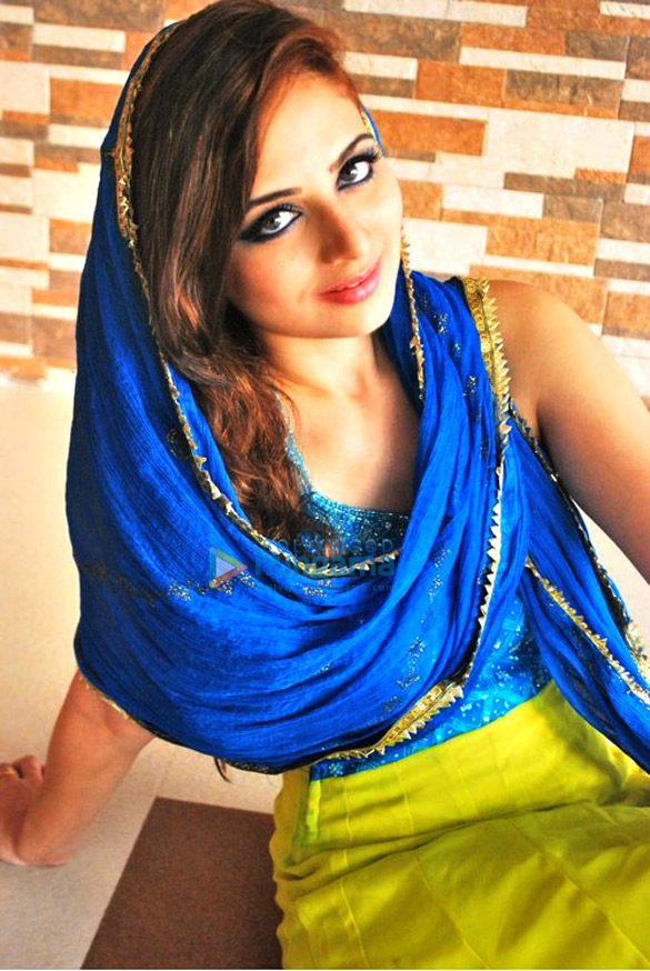 zoya afroz 11