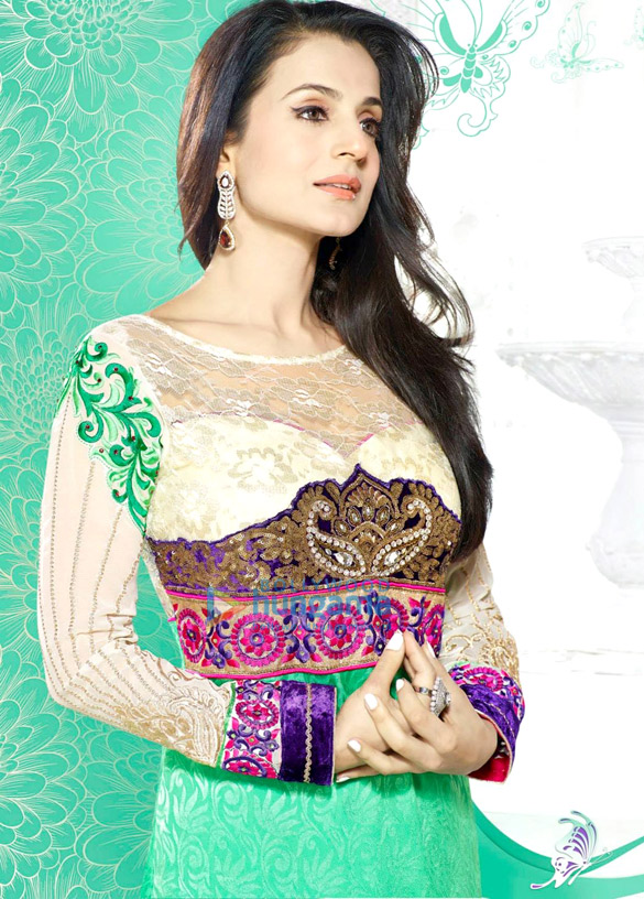 ameesha patel 89