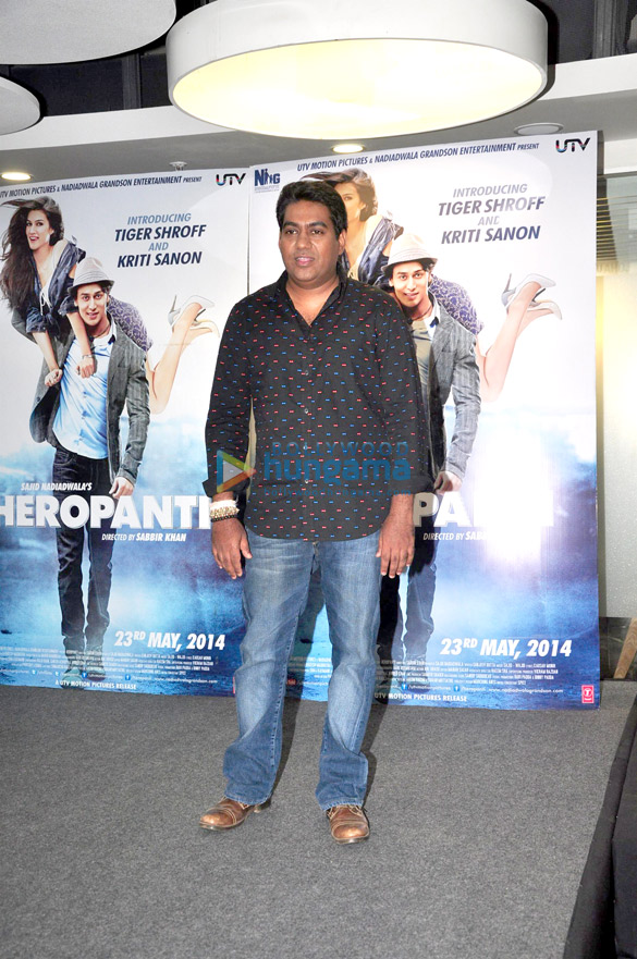 kriti sanon tiger shroff promote heropanti on world dance day 18