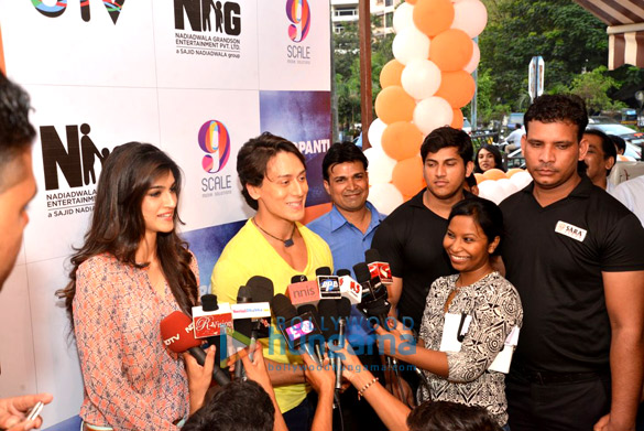 launch of donutpanti donut with the star cast of heropanti 6