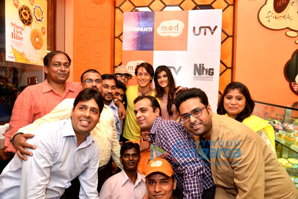 launch of donutpanti donut with the star cast of heropanti 7
