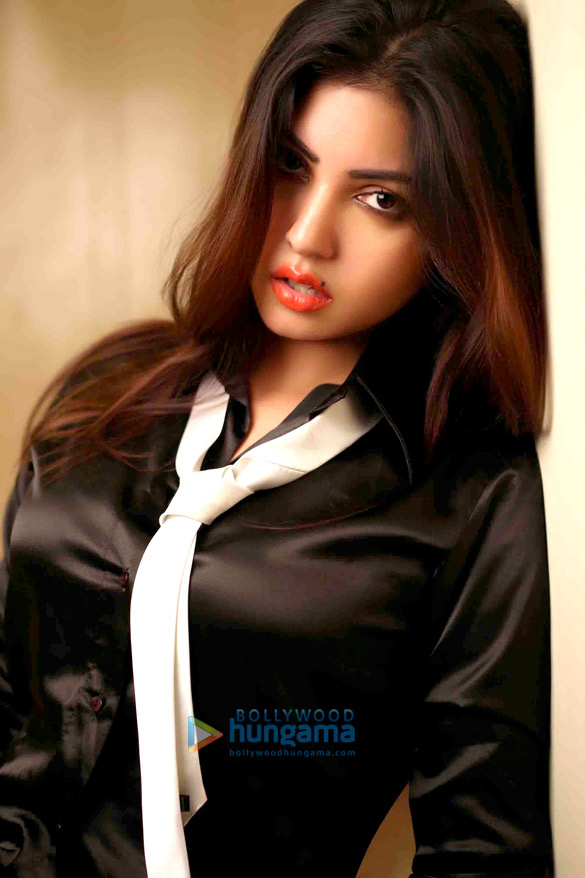 komal jha 75
