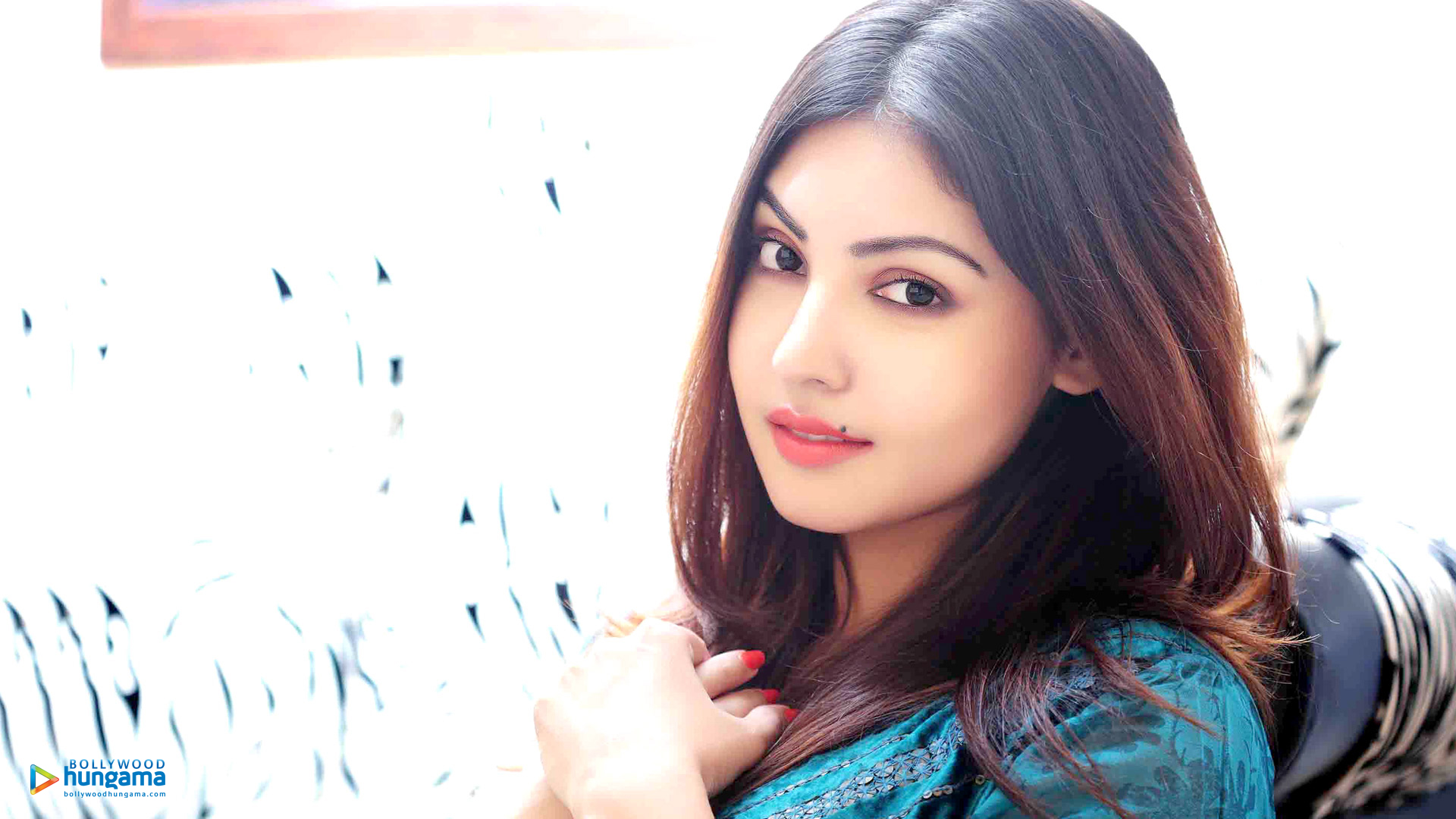 Komal Jha Komal Jha