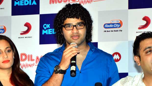 Siddharth, Shruti, Harshdeep Sing Their Favourite Songs