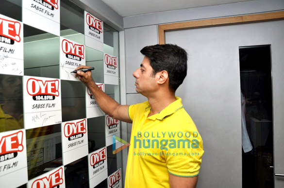 promotion of hate story 2 at oye 104 8 fm sabse filmi 5