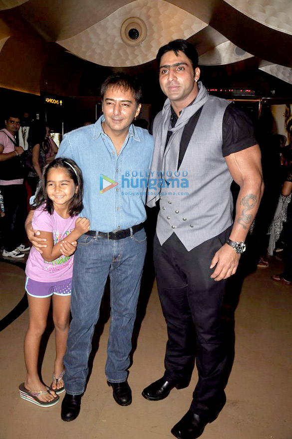 trailer first look launch of roar 4
