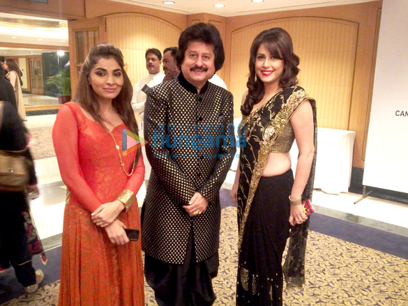 pankaj udhas shruti pathak amrita raichand spotted at the ghazal festival 2