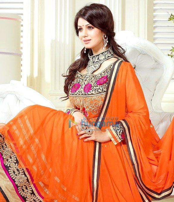 ayesha takia azmi 54