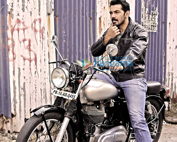 abhinav shukla 19