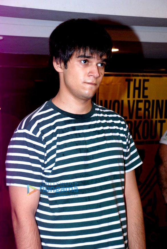 akhil kapur vivaan promote the wolverine workout at golds gym 9