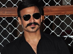 Vivek Oberoi -Rhea Chakraborty – Riteish Deshmukh On The Sets Of ‘Bank Chor’