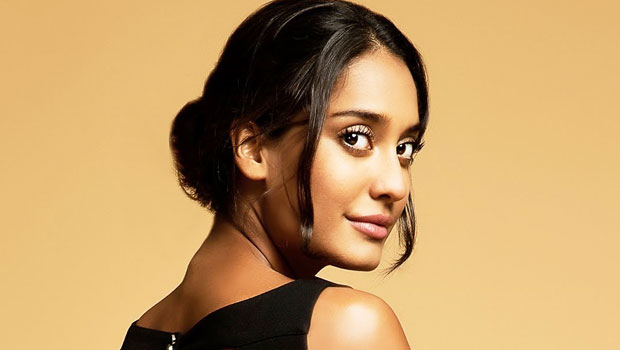 Lisa Haydon’s Exclusive Interview On ‘The Shaukeens’ Part 2