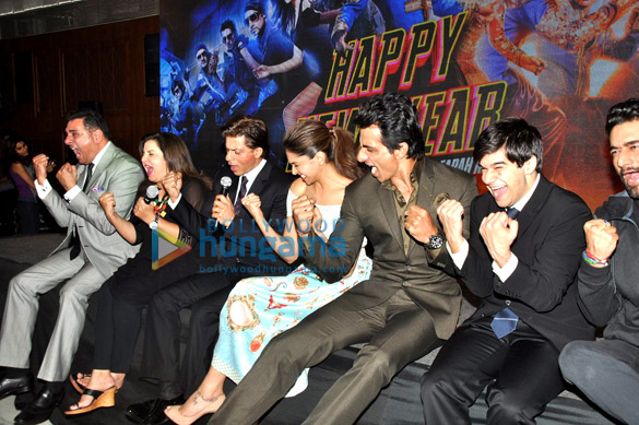 team of happy new year at sharabi song launch 9