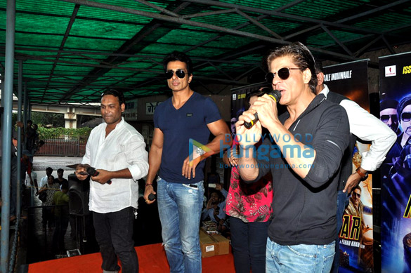 team of happy new year visits gaiety cinema 9